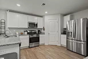 202 Rushing Waters Dr, Inman, SC 29349 - Photo 8