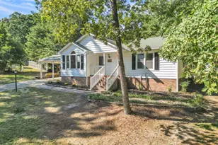 1001 Ikes Rd, Taylors, SC 29687 - Photo 2