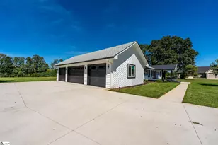 305 Waters Rd, Taylors, SC 29687 - Photo 38