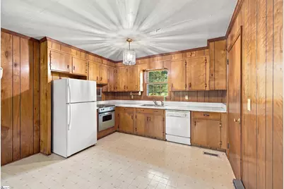 404 Forest Hills Drive, Williamston, SC 29697 - Photo 6