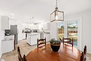 208 Legacy Farm Dr, Fountain Inn, SC 29644 - Photo 10