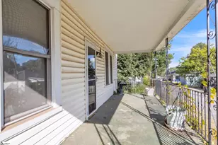 27 11th St, Greenville, SC 29611 - Photo 16