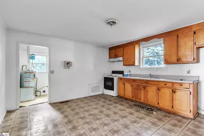 27 11th Street, Greenville, SC 29611 - Photo 6