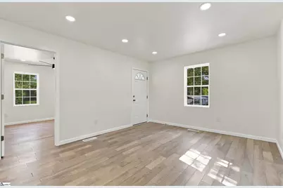 140 Simpson Avenue, Woodruff, SC 29388 - Photo 6