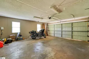 404 Cresthaven Dr, Boiling Springs, SC 29316 - Photo 42