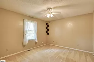 404 Cresthaven Dr, Boiling Springs, SC 29316 - Photo 30
