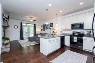 307 Barnhill Ct, Greenville, SC 29617 - Photo 8