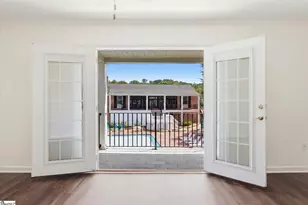 925 Cleveland St, Greenville, SC 29601 - Photo 6