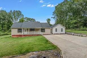 2001 Glennwood Hills Dr, Spartanburg, SC 29307 - Photo 2