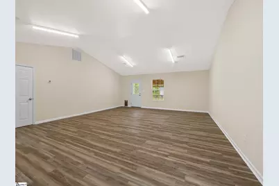 2001 Glennwood Hills Drive, Spartanburg, SC 29307 - Photo 10