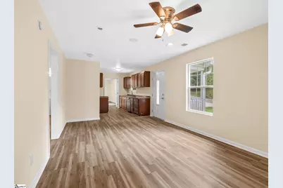 2001 Glennwood Hills Drive, Spartanburg, SC 29307 - Photo 8