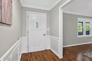 104 Lakecrest Dr, Greer, SC 29651 - Photo 4
