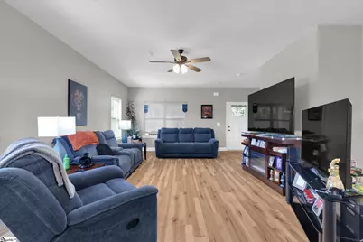 101 N Spencer Street, Duncan, SC 29334 - Photo 8