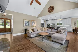 700 Lakestream Ct, Seneca, SC 29672 - Photo 10