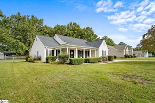 190 Rock Moss Dr, Williamston, SC 29697 - Photo 2
