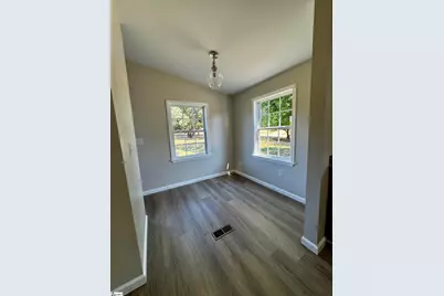 710 E Victor Hill Road, Duncan, SC 29334 - Photo 8