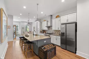 17 Whitner St, Greenville, SC 29601 - Photo 8