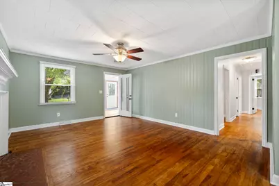 306 Owings Street, Laurens, SC 29360 - Photo 12