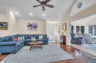 102 Grinders Cir, Greer, SC 29650 - Photo 2