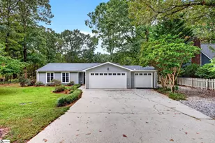 17 Woodharbor Dr, Taylors, SC 29687 - Photo 2