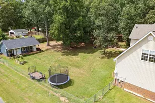 211 Sunrise Dr, Greer, SC 29651 - Photo 4