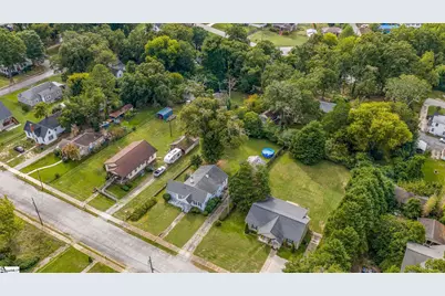 226 Irby Avenue, Laurens, SC 90613 - Photo 32