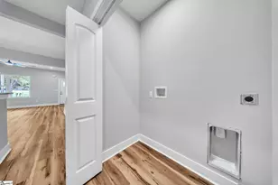 17 Jamison St, Greenville, SC 29611 - Photo 8