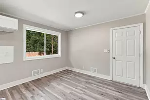 15 Knox St, Greenville, SC 29605 - Photo 12
