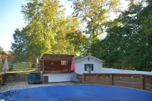 103 Knollview Dr, Laurens, SC 29360 - Photo 18