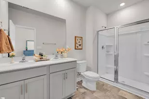 76 Oak Edge Ln, Greer, SC 29651 - Photo 8