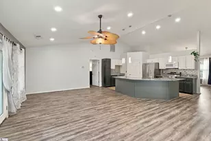 204 Bitternut Ln, Taylors, SC 29687 - Photo 8