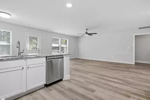 216 Woodfield Ave, Fountain Inn, SC 29644 - Photo 6