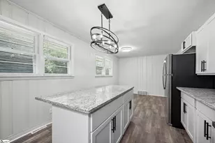 1007 E Northside Dr, Greenwood, SC 29649 - Photo 8