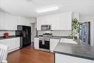 1 Wieuca Ct, Greenville, SC 29609 - Photo 8