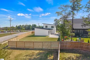 8 Village Crest Dr, Greenville, SC 29607 - Photo 40