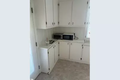 19 E Circle Avenue, Greenville, SC 29607 - Photo 14