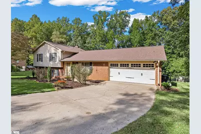 239 Briarcreek Drive, Spartanburg, SC 29301 - Photo 4