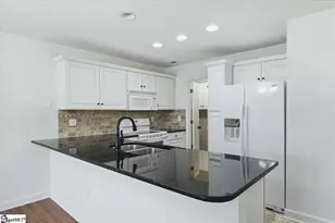 7 Kennebec Ln, Simpsonville, SC 29681 - Photo 6