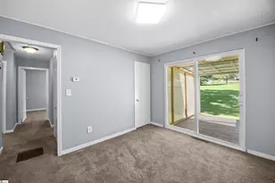 107 Vaughn St, Greer, SC 29651 - Photo 16