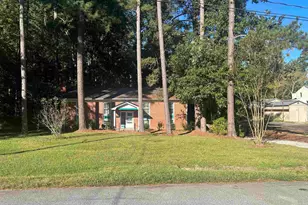 402 Chestnut St, Clinton, SC 29325 - Photo 2