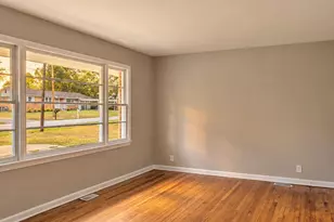 406 Mapleton Dr, Greenville, SC 29607 - Photo 4