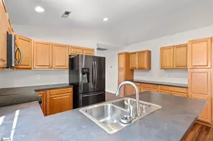 400 Panther Ct, Greer, SC 29651 - Photo 12