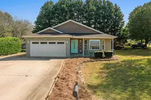 400 Panther Ct, Greer, SC 29651 - Photo 1