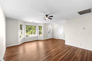 400 Panther Ct, Greer, SC 29651 - Photo 4