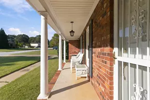 109 Woodcliff Ct, Simpsonville, SC 29681 - Photo 4