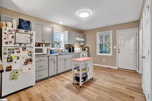 106 E Bluford Street Extension Ext, Clinton, SC 29325 - Photo 6