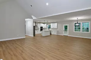 223 Long Bay Dr, West Union, SC 29696 - Photo 6