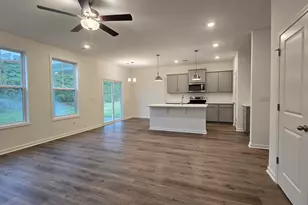 12 Gateway St, Central, SC 29630 - Photo 2