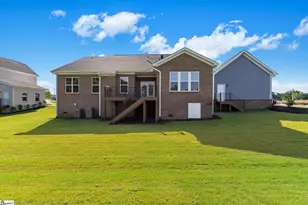 204 Chandler Ct, Easley, SC 29642 - Photo 2