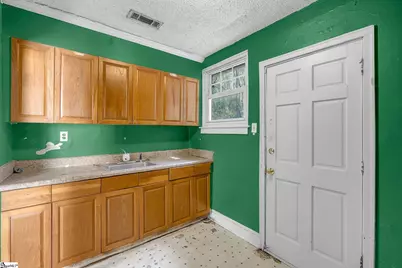18 Ridgeway Drive, Greenville, SC 29605 - Photo 6